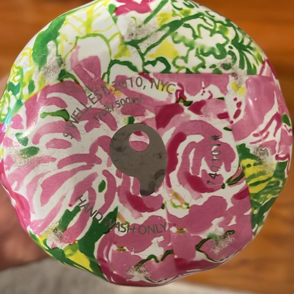 Swell Lilly Pulitzer Water Bottle Stainless Steel Gold Lid 20 oz - Picture 3 of 9